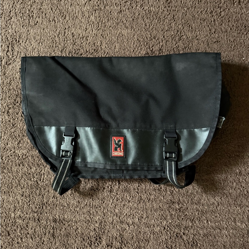 Chrome - Mini Messenger Bag (Black)